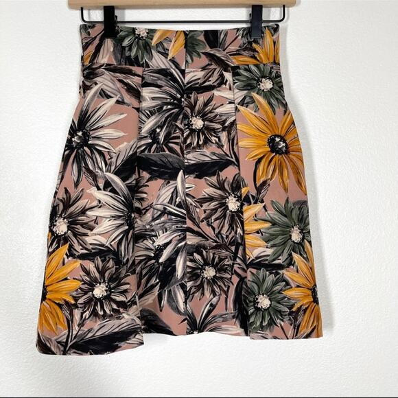 Black Halo Lingering Floral Pleated Mini Skirt Size 0 - Picture 4 of 9